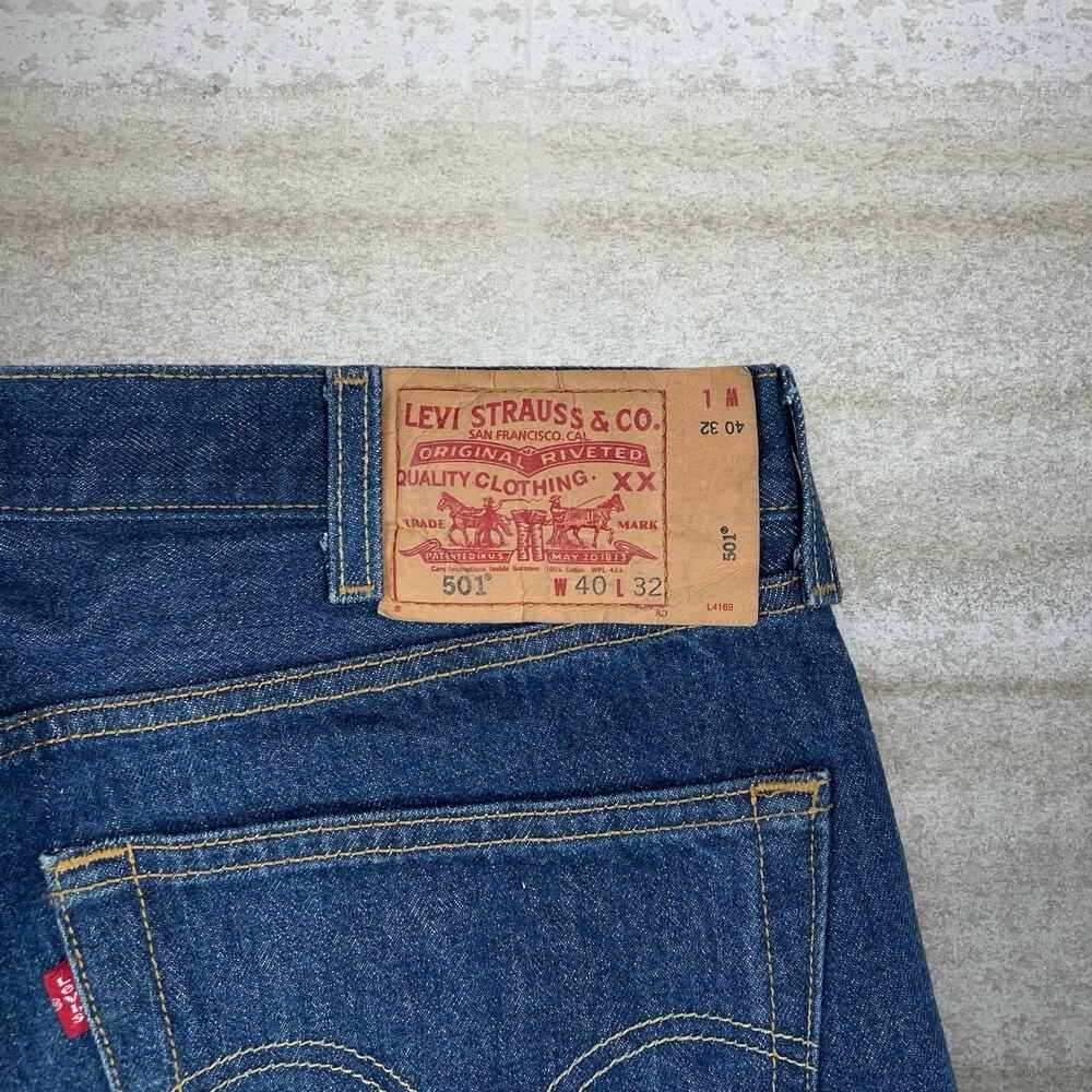 Vintage Y2K Levis Jeans 501 40x32 Regular Straight Fit Dark Wash Denim Button - Picture 4 of 6